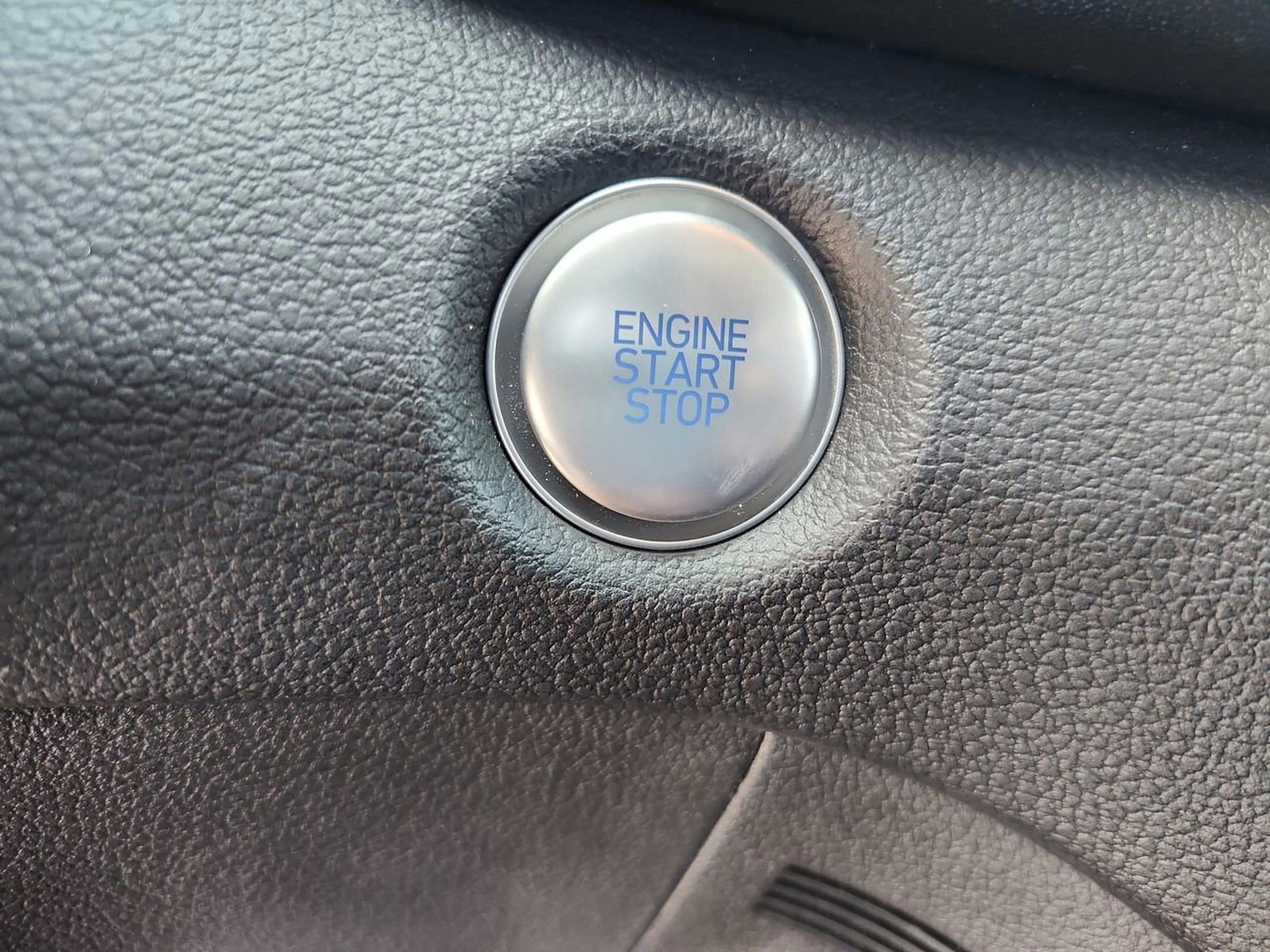 Used 2021 Hyundai Santa Fe SEL w/ Convenience Package FWD image 28