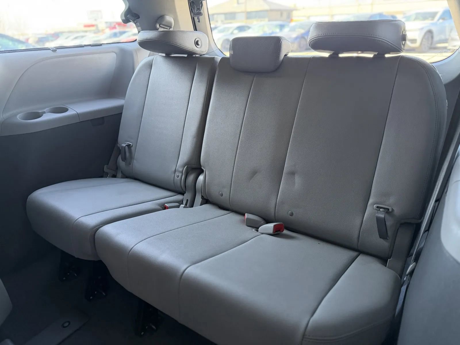 Used 2019 Toyota Sienna XLE w/ XLE Navigation Package FWD image 20