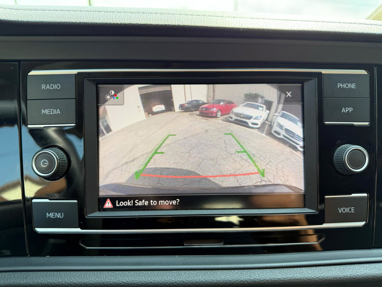 Used 2020 Volkswagen Jetta S image 3