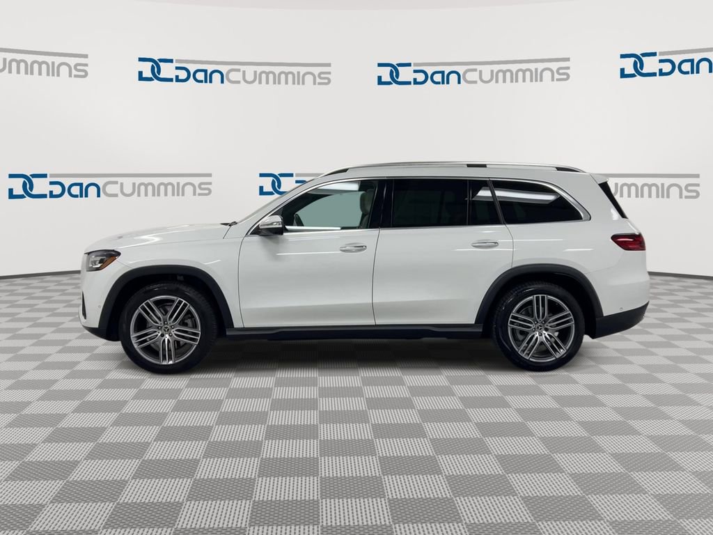 Used 2025 Mercedes-Benz GLS 450 4MATIC image 5