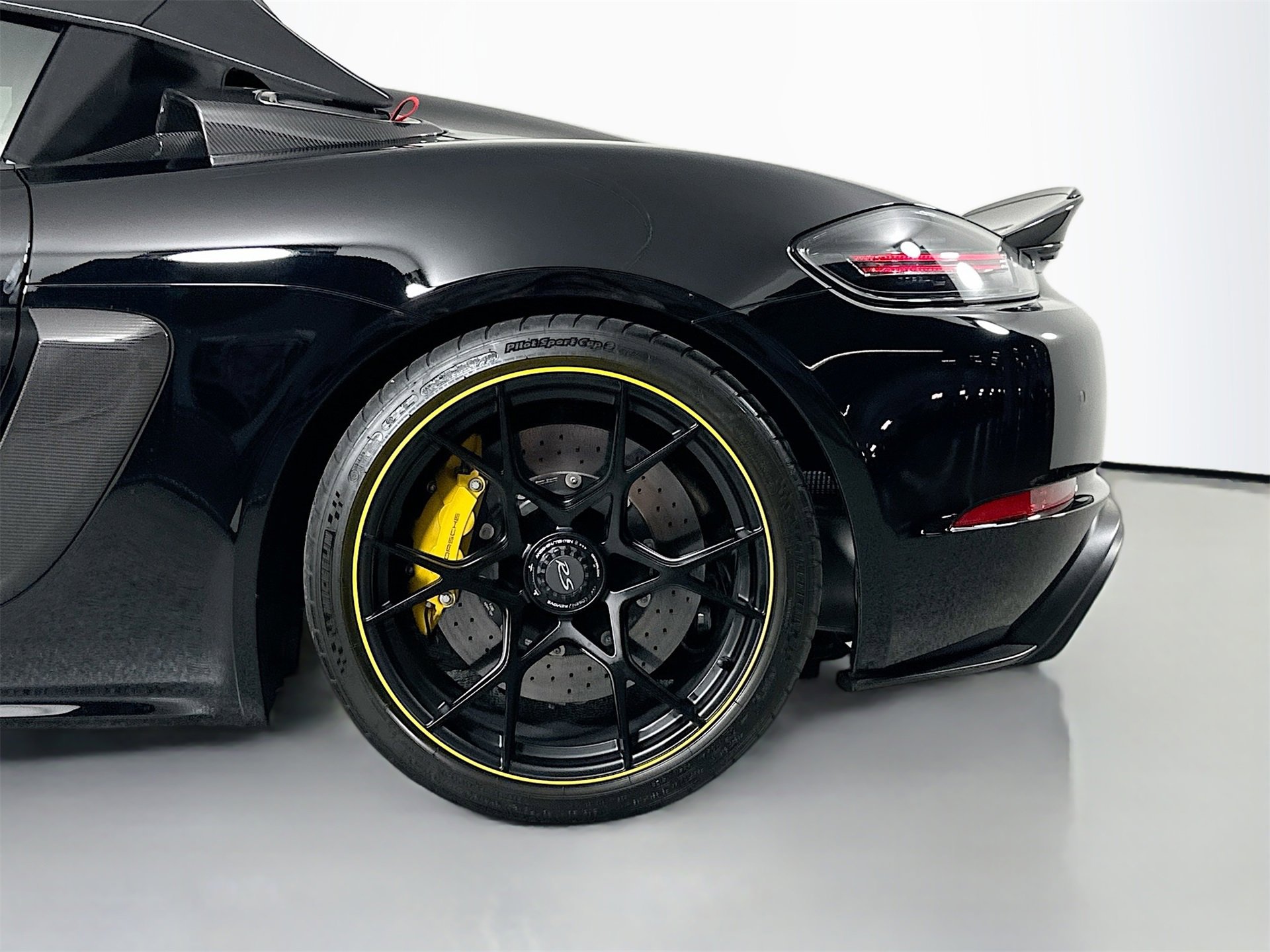 Certified 2025 Porsche 718 Boxster Spyder RS image 12