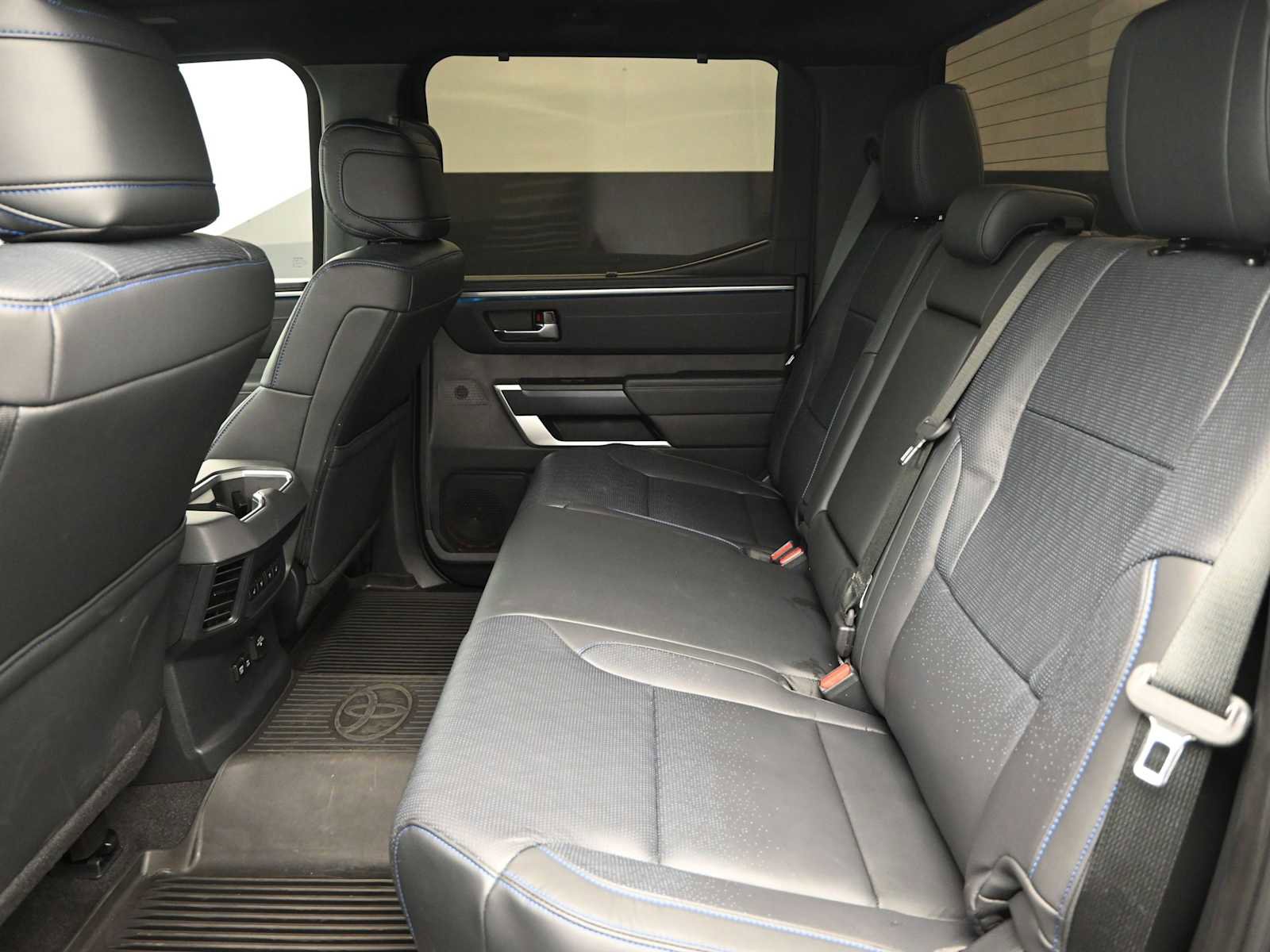 Used 2023 Toyota Tundra Platinum image 18