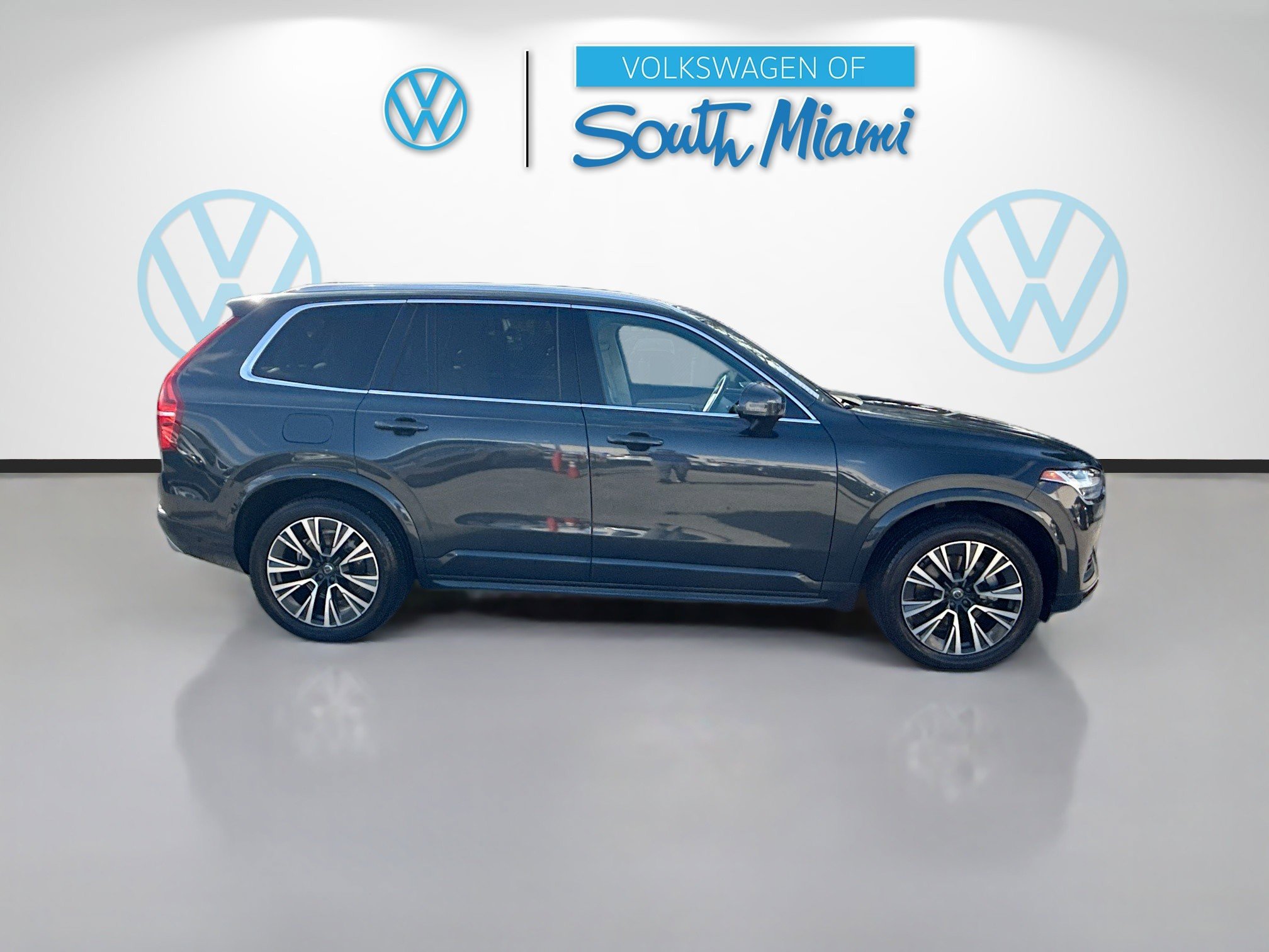 Used 2021 Volvo XC90 T6 Momentum w/ Advanced Package image 8