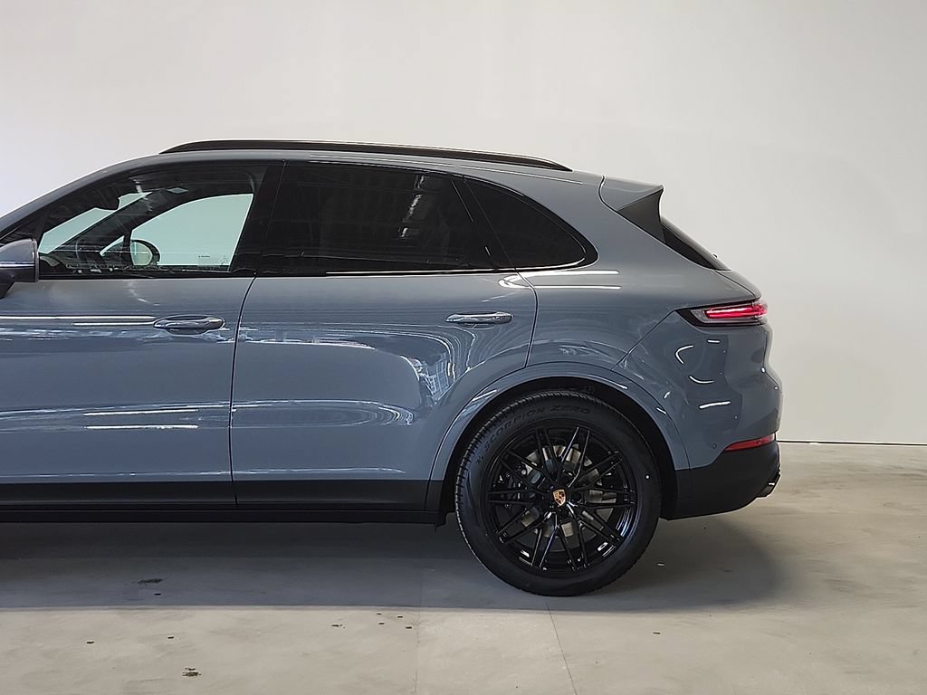 New 2026 Porsche Cayenne AWD/4WD image 7