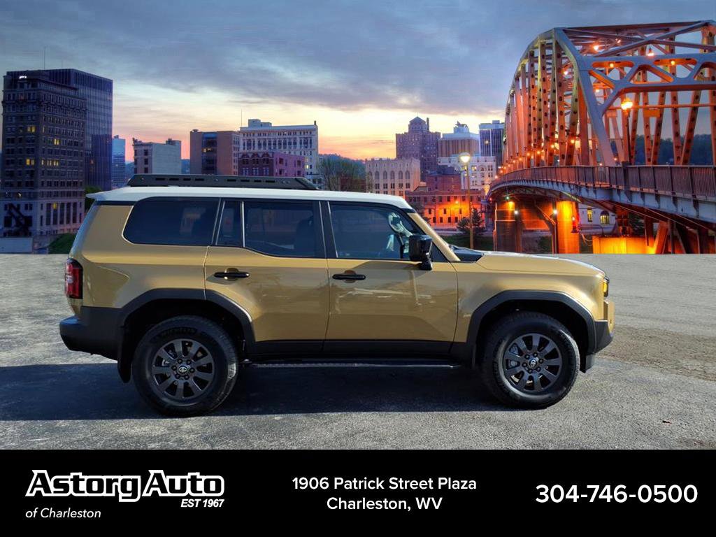 Used 2025 Toyota Land Cruiser image 2