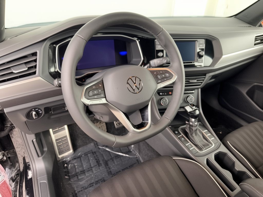 Used 2024 Volkswagen Jetta Sport FWD image 4