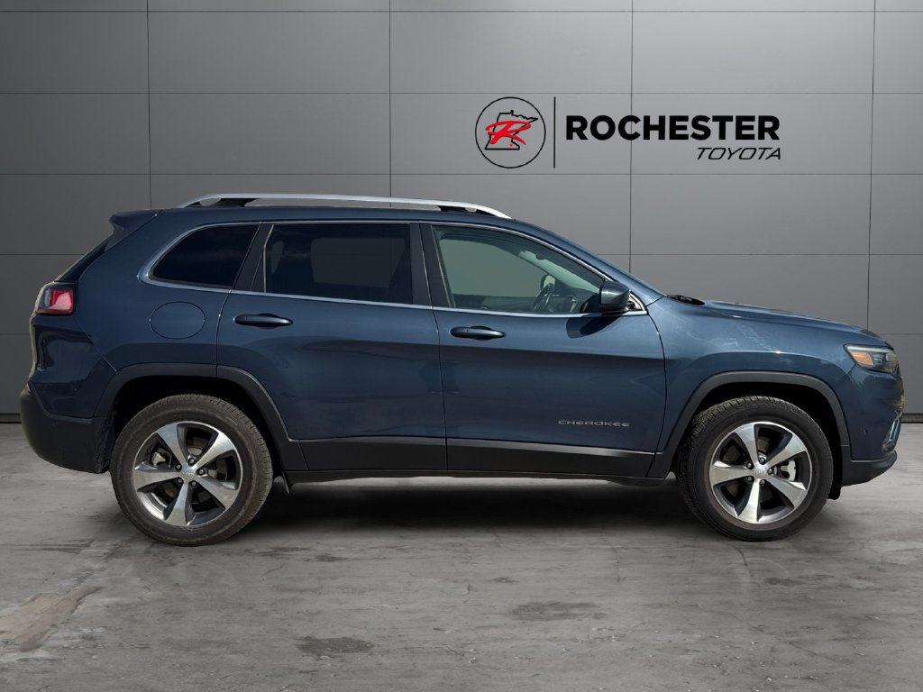 Used 2021 Jeep Cherokee Limited w/ Trailer Tow Group AWD/4WD image 6