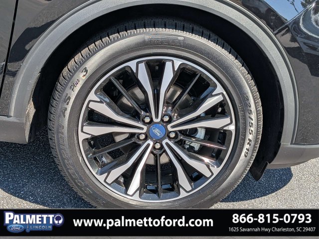 Used 2022 Ford Escape SE w/ SE Sport Appearance Package FWD image 11