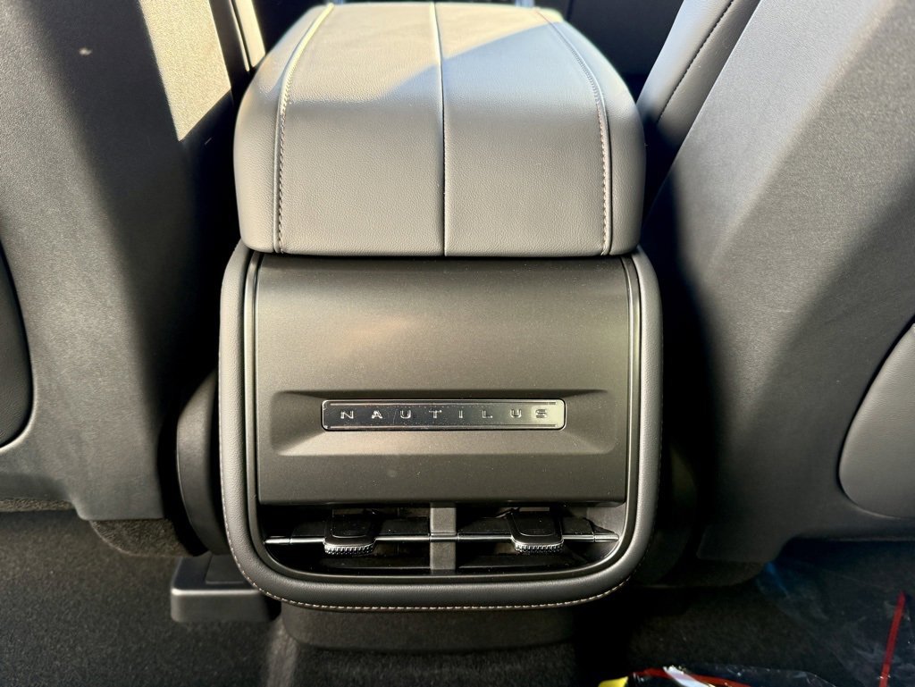 New 2025 Lincoln Nautilus Premier w/ Jet Appearance Package image 15