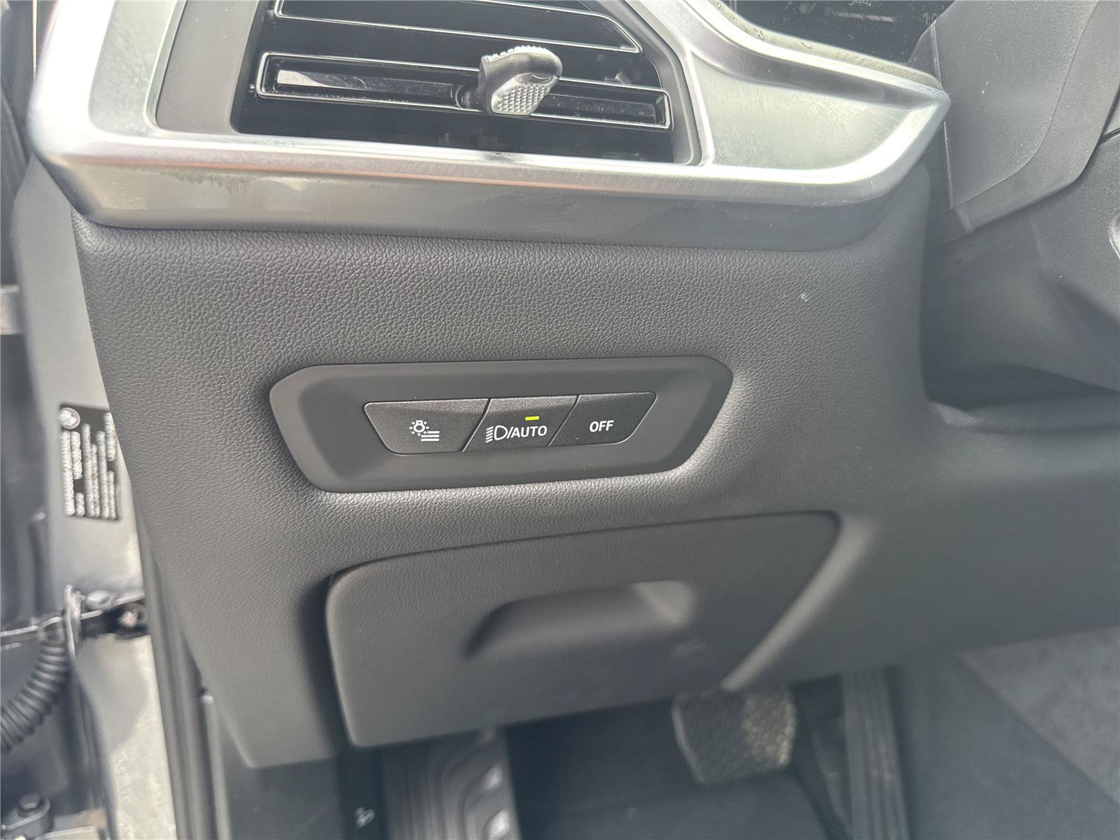 Used 2026 BMW X5 sDrive40i w/ Premium Package RWD image 20