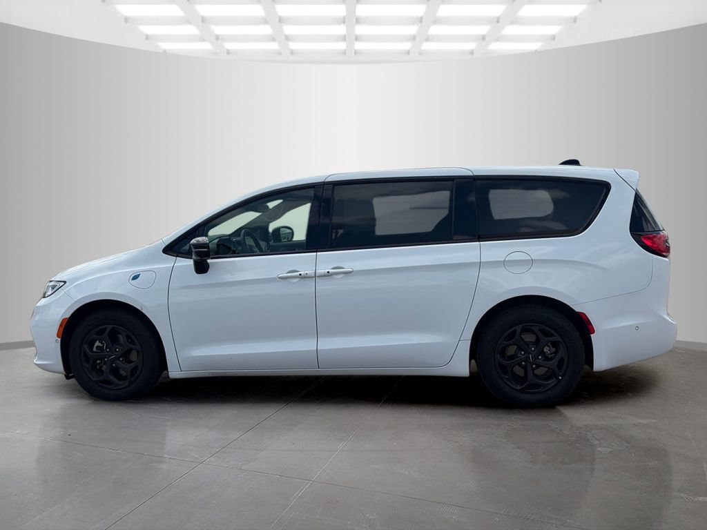 Used 2024 Chrysler Pacifica Limited FWD image 6