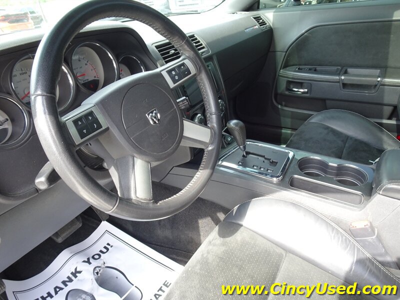 Used 2009 Dodge Challenger SRT8 w/ SRT Option Group II RWD image 10