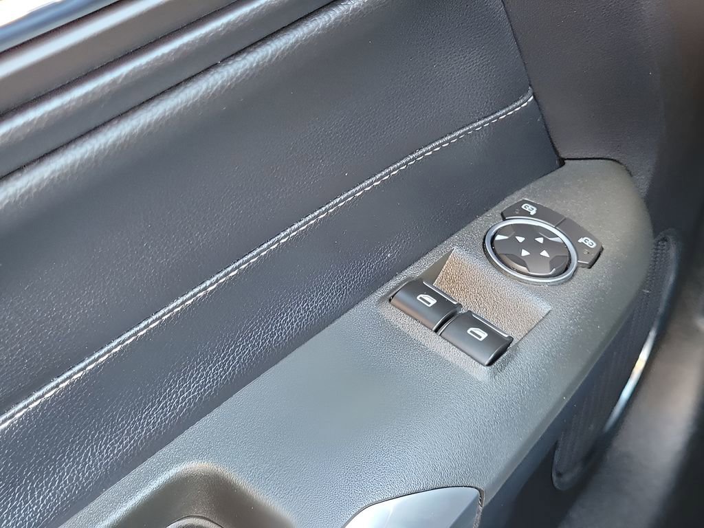 Used 2016 Ford Mustang Premium image 26