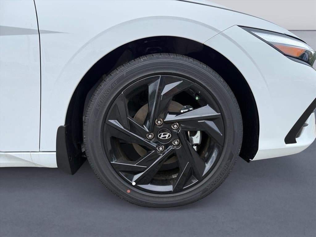 New 2026 Hyundai Elantra SEL Sport FWD image 9