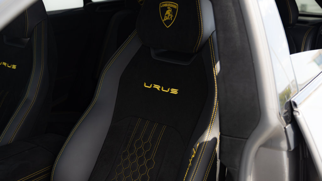 Used 2023 Lamborghini Urus Performante AWD/4WD image 43