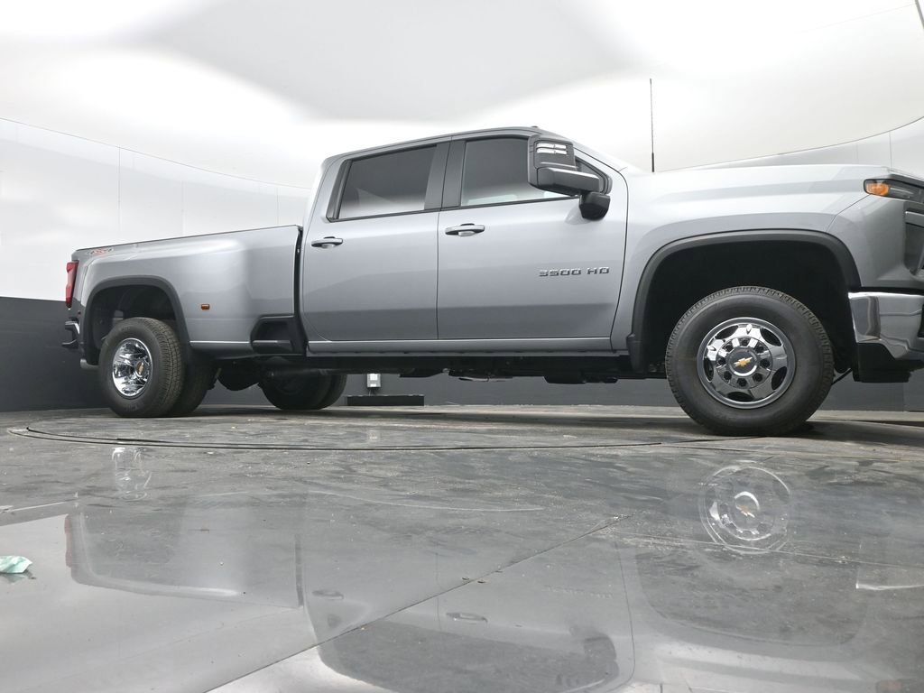 New 2026 Chevrolet Silverado 3500 LT image 32