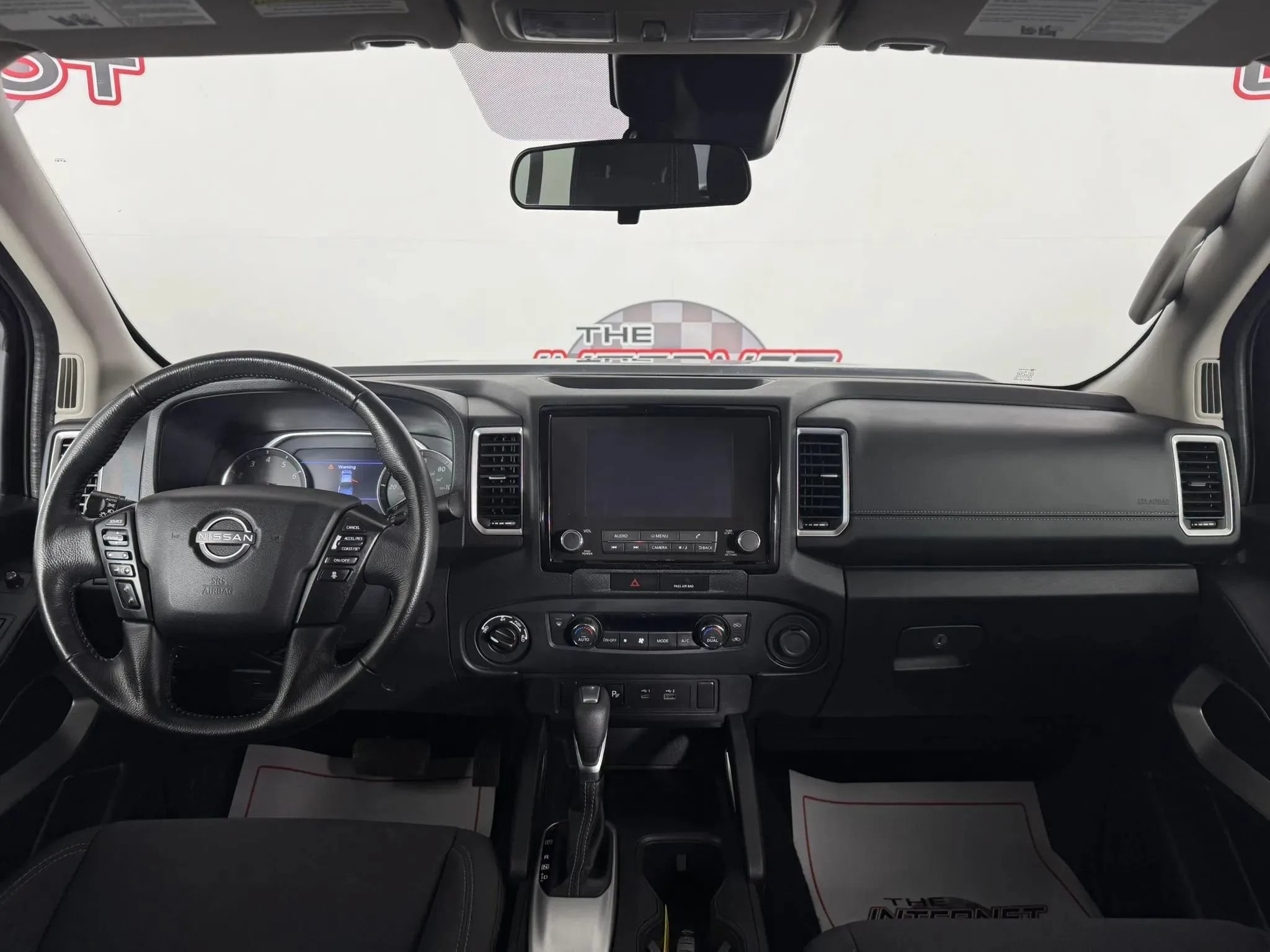 Used 2022 Nissan Frontier SV w/ Technology Package AWD/4WD image 11