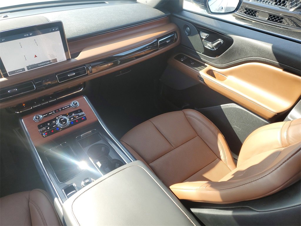 Used 2020 Lincoln Aviator Reserve w/ Elements Package Plus image 17