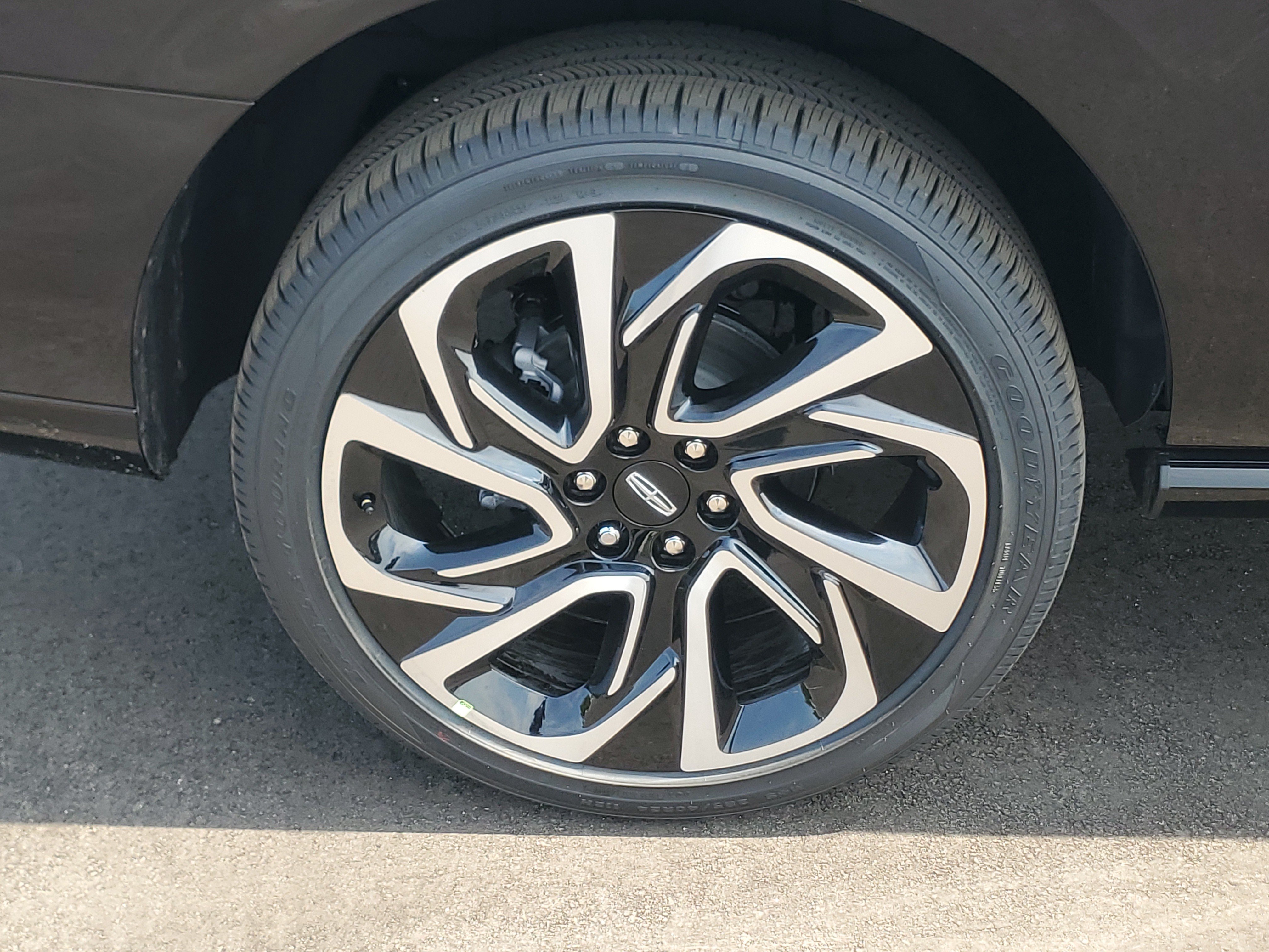 New 2027 Lincoln Navigator Black Label AWD/4WD image 5