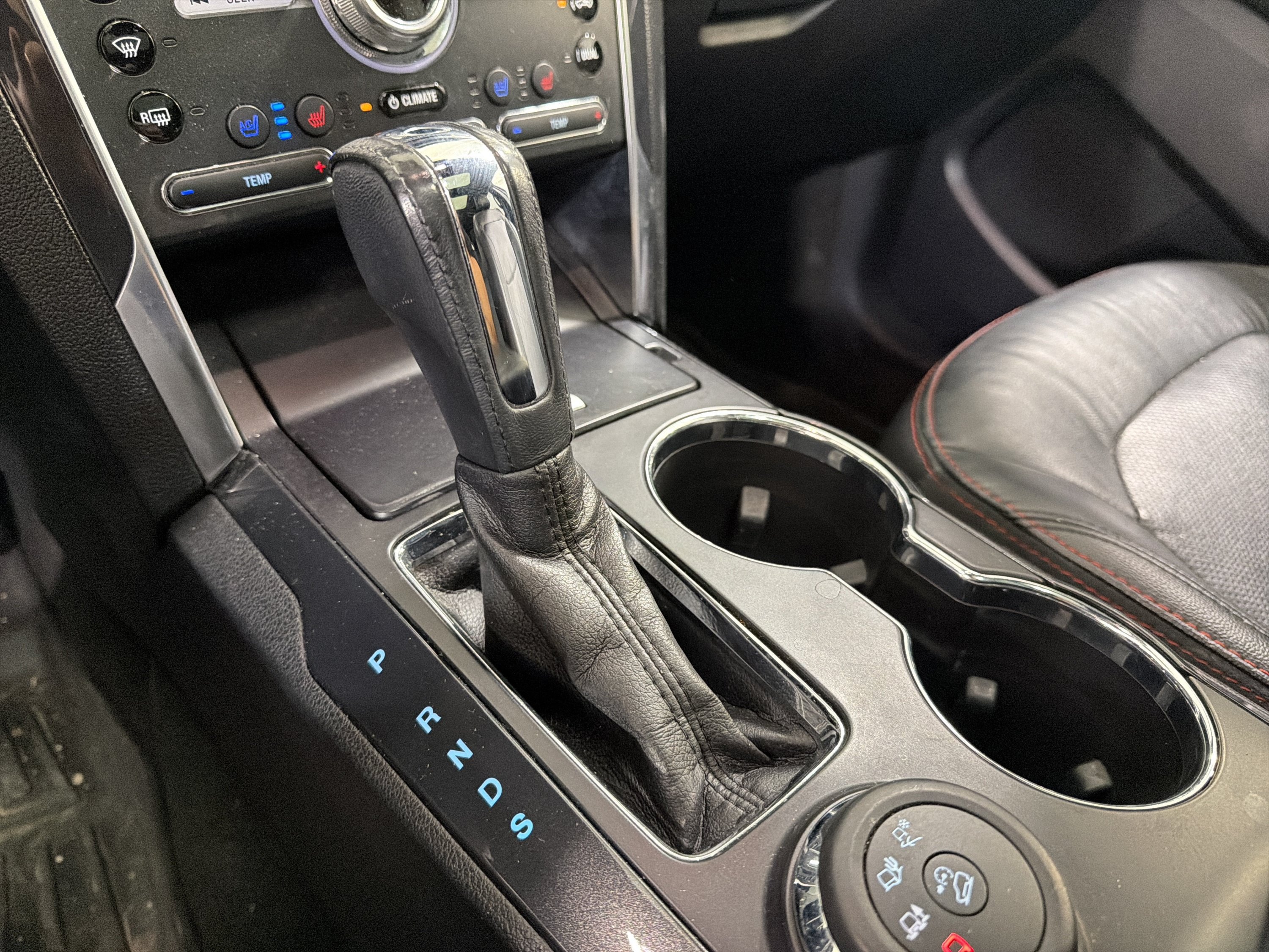 Used 2018 Ford Explorer Sport w/ Equipment Group 401A AWD/4WD image 17