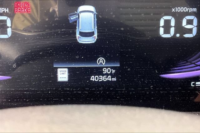 Used 2025 Kia Telluride S FWD image 11