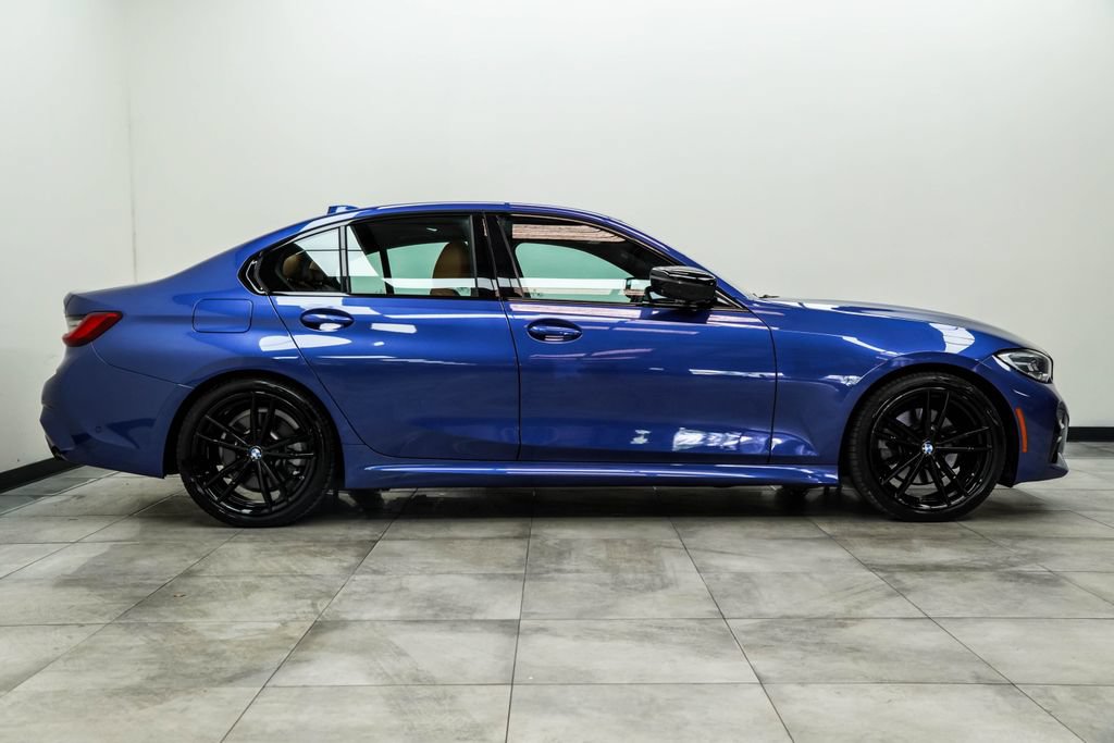 Used 2021 BMW 330i Sedan w/ M Sport Package RWD image 10