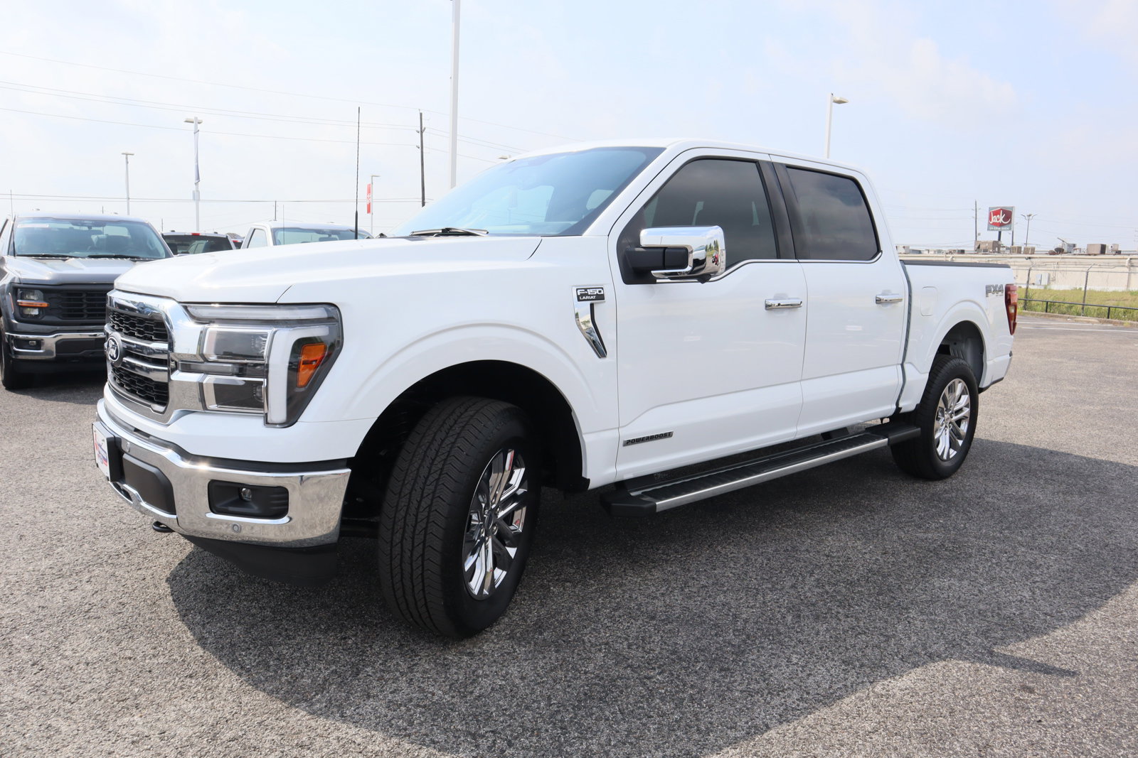 New 2025 Ford F150 Lariat w/ Equipment Group 502A High image 9