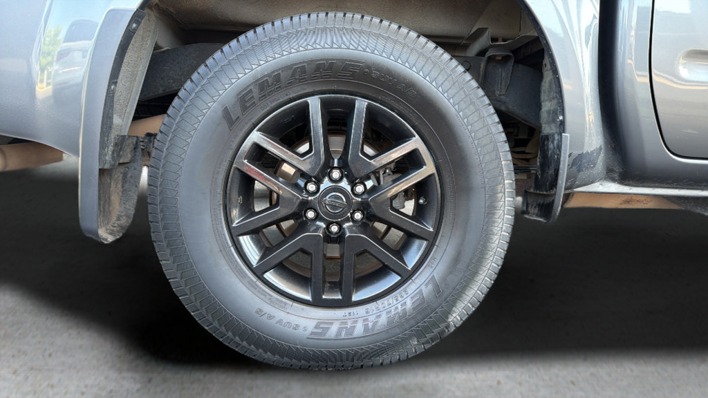 Used 2019 Nissan Frontier SV AWD/4WD image 13