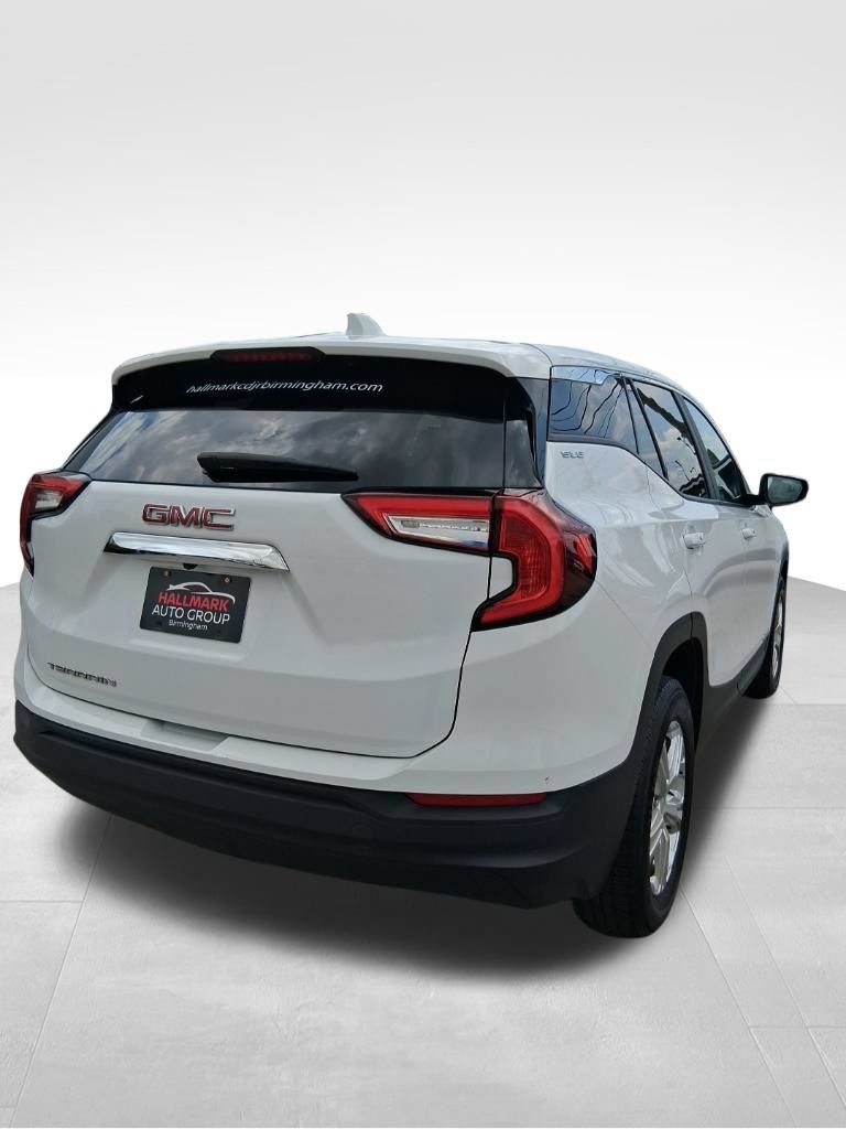 Used 2024 GMC Terrain SLE FWD image 3