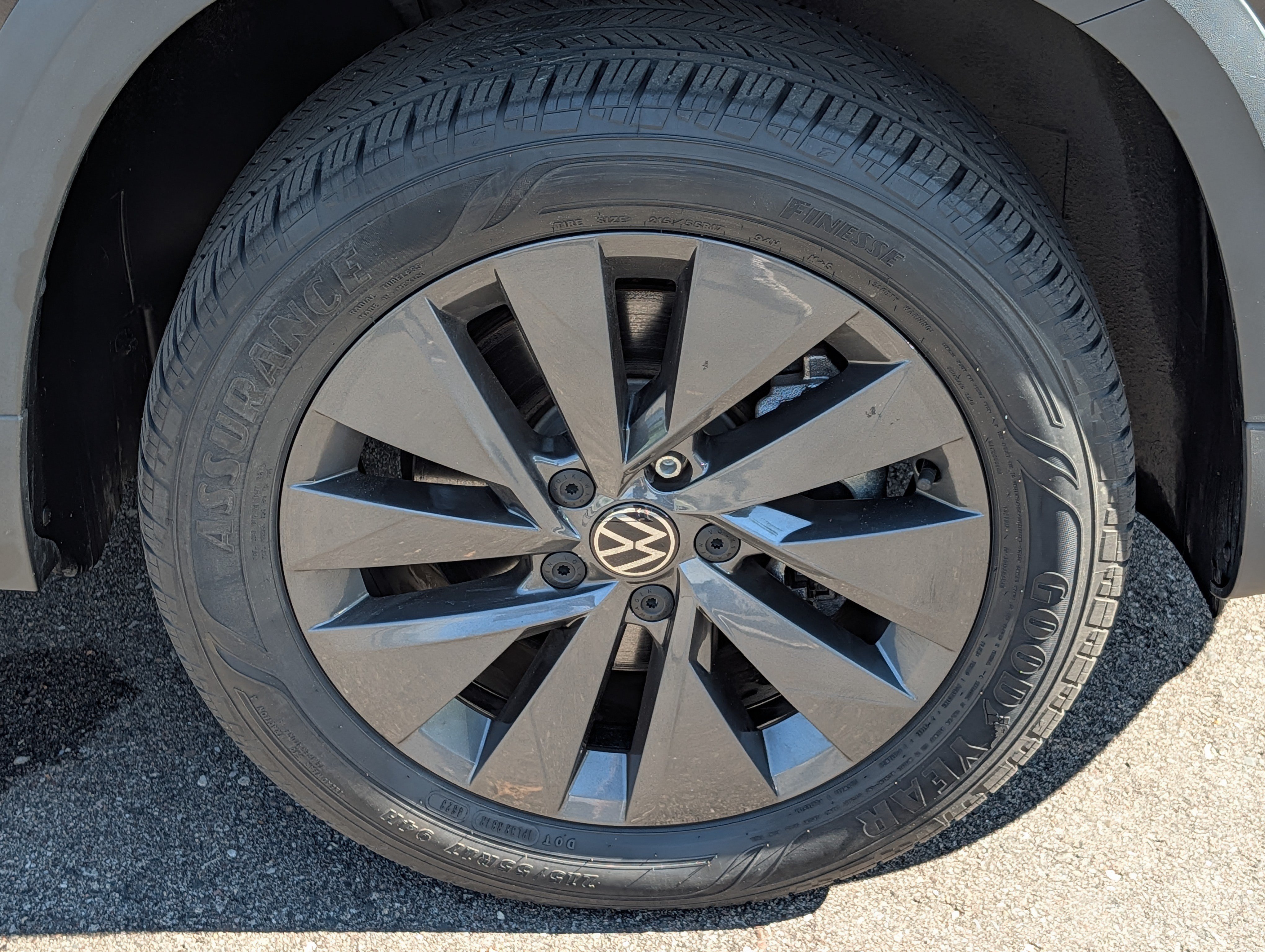 Used 2024 Volkswagen Taos S FWD image 15