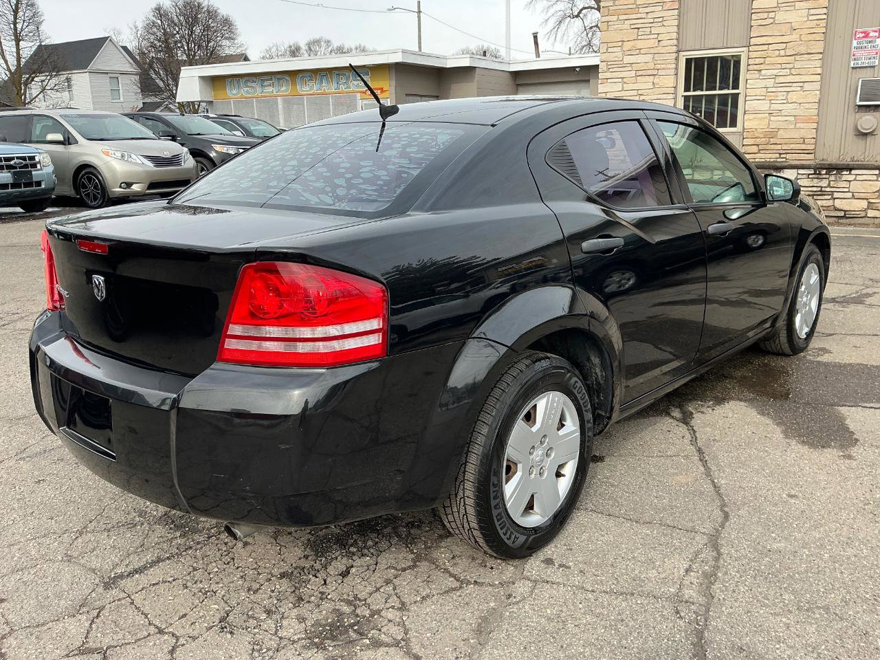 Used 2008 Dodge Avenger SE image 3