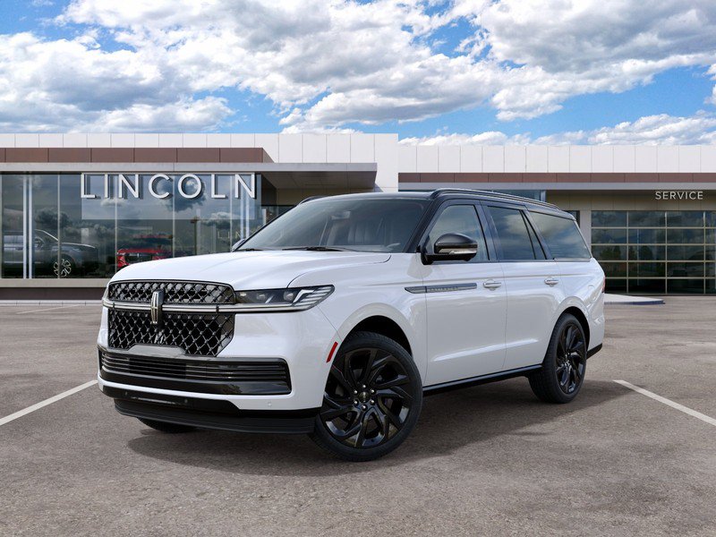 New 2027 Lincoln Navigator Black Label AWD/4WD image 2
