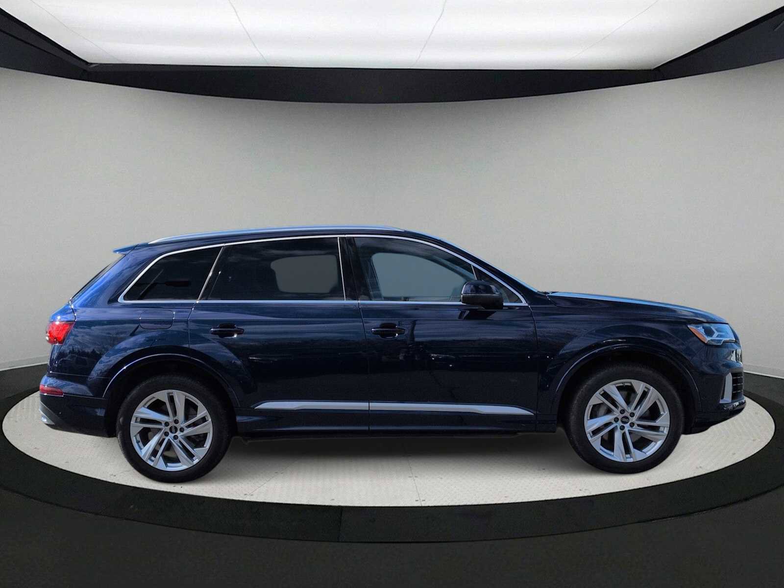 Used 2022 Audi Q7 Premium Plus image 9