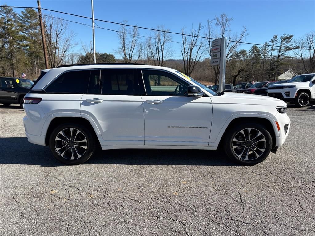 Used 2023 Jeep Grand Cherokee Overland w/ Adv Protech Group III image 3