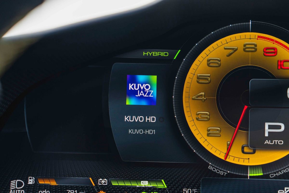 Used 2023 Ferrari SF90 Stradale image 32