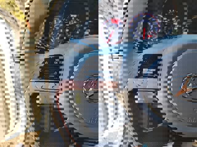 Used 2022 Hyundai Elantra SEL w/ Cargo Package image 21