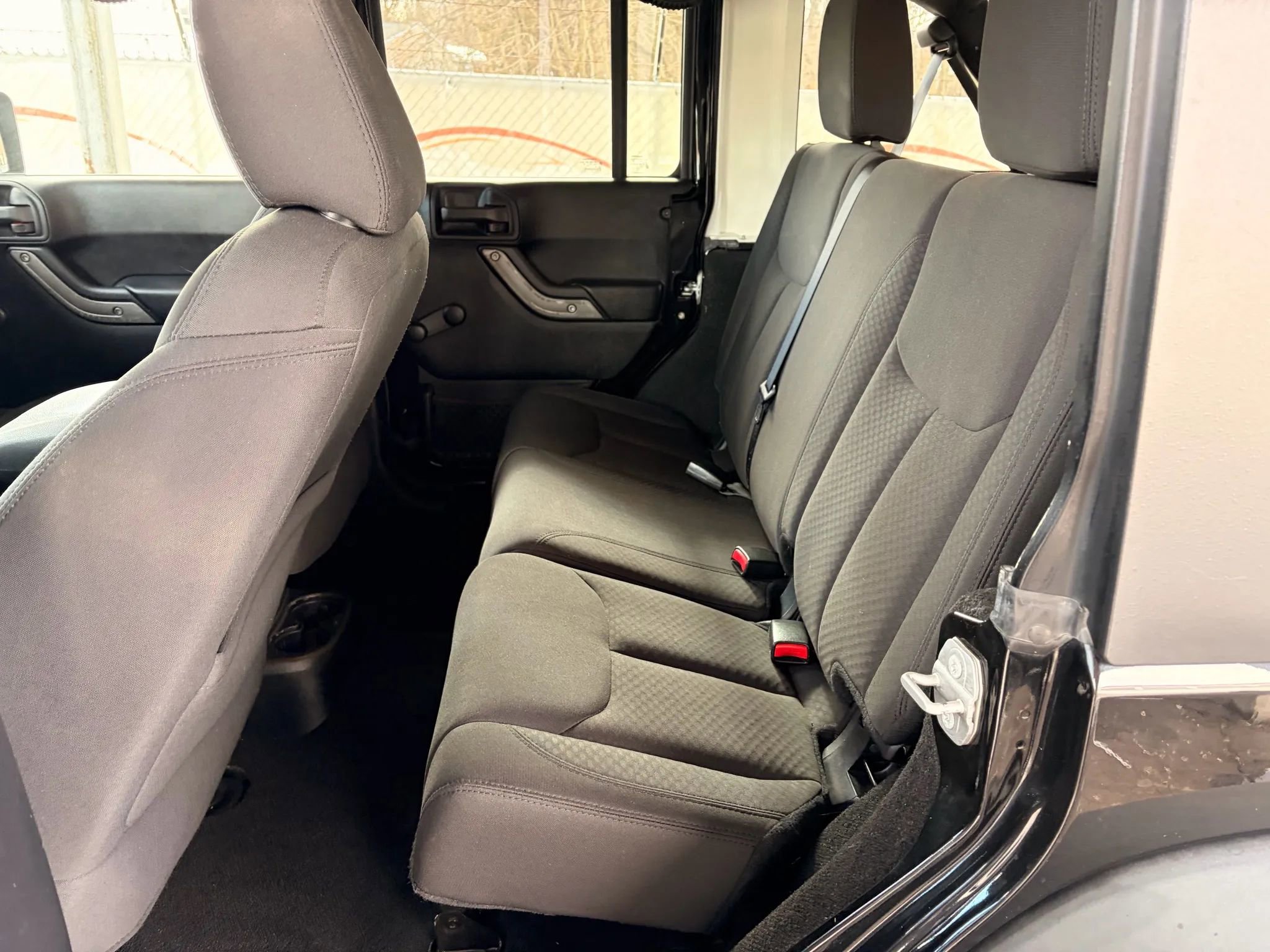 Used 2016 Jeep Wrangler Unlimited Sport w/ Connectivity Group image 55