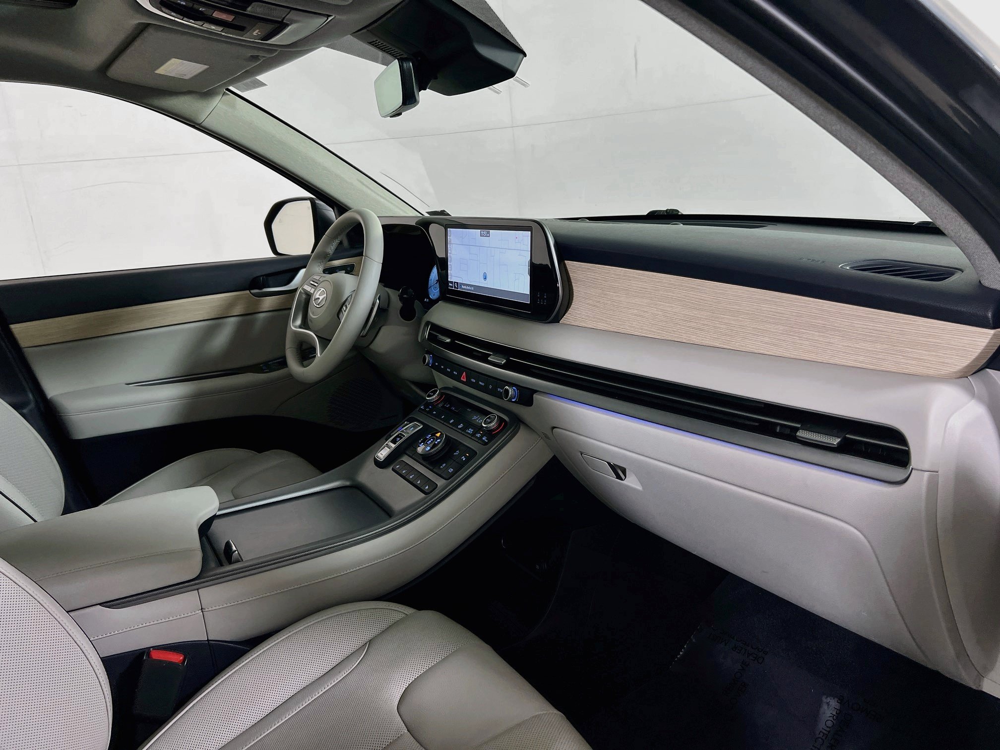 Used 2024 Hyundai Palisade Limited AWD/4WD image 32