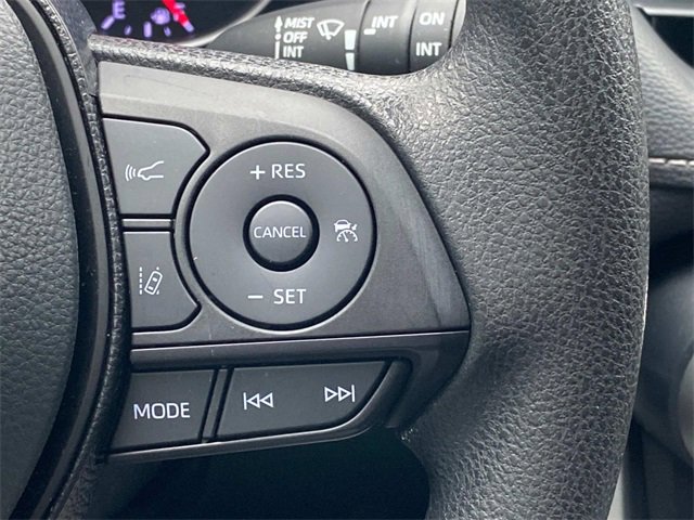 Used 2021 Toyota RAV4 XLE image 19