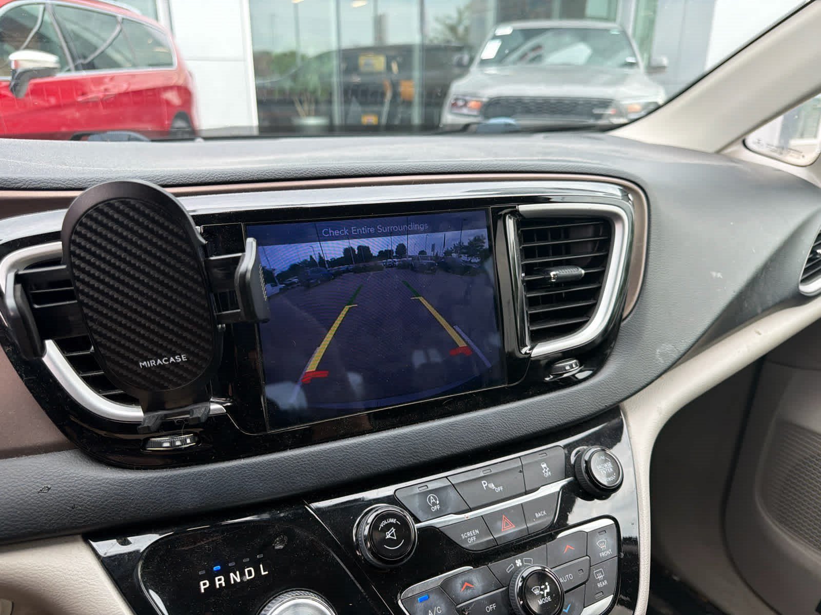 Used 2017 Chrysler Pacifica Touring Plus w/ Security Group FWD image 9