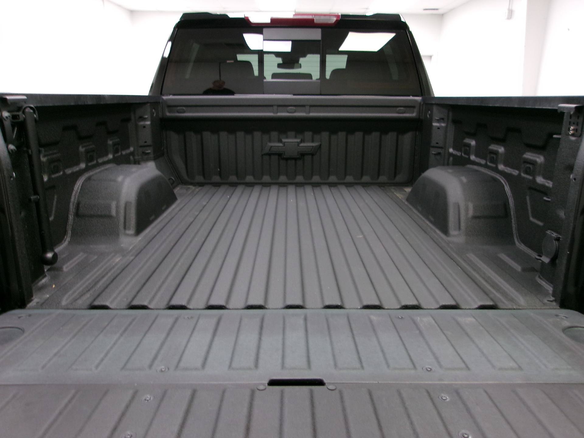 Used 2024 Chevrolet Silverado 1500 RST w/ Convenience Package II AWD/4WD image 10