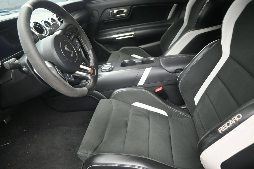 Used 2021 Ford Mustang Shelby GT500 w/ Technology Package RWD image 12