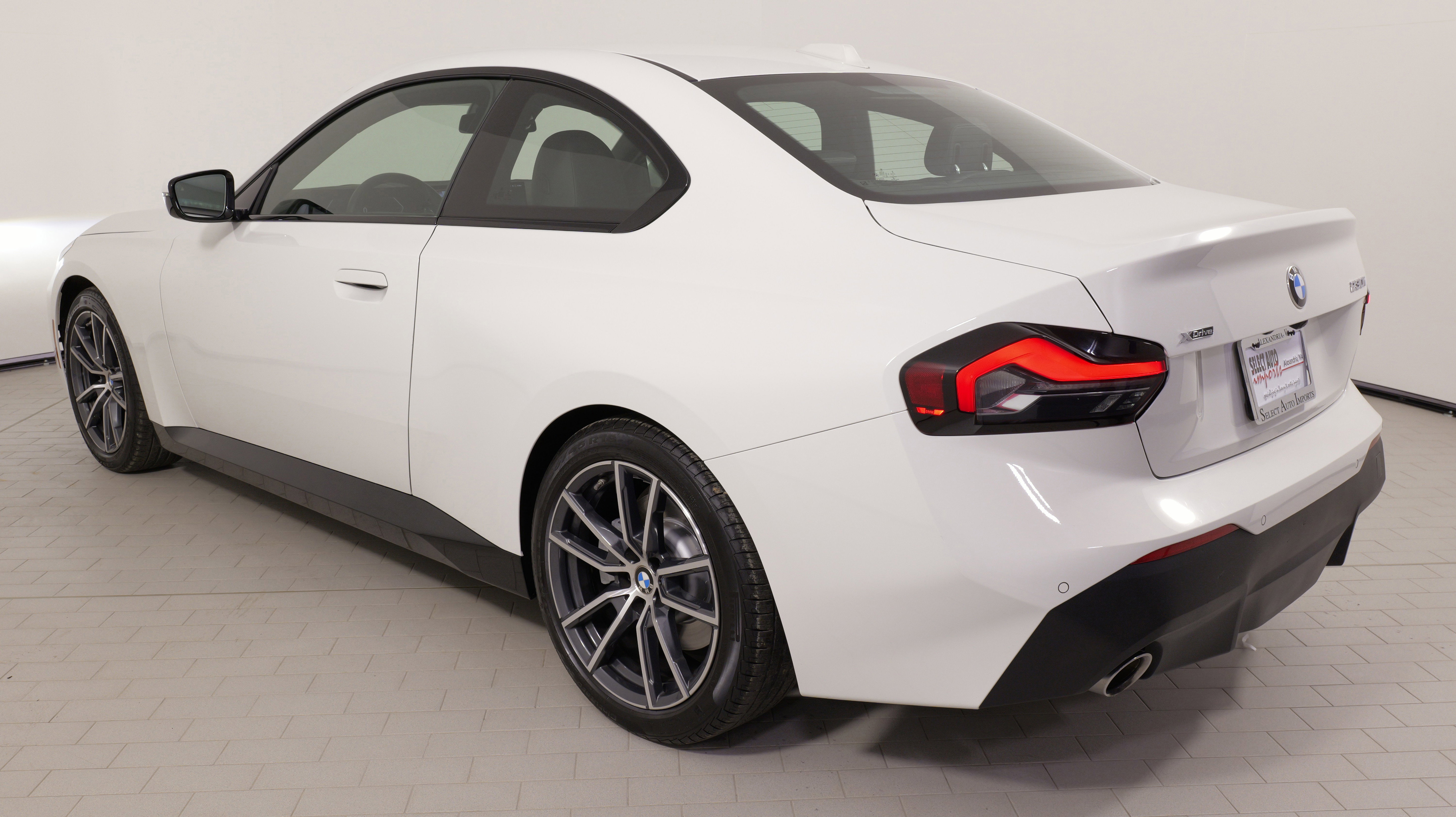 Used 2023 BMW 230i xDrive Coupe image 14
