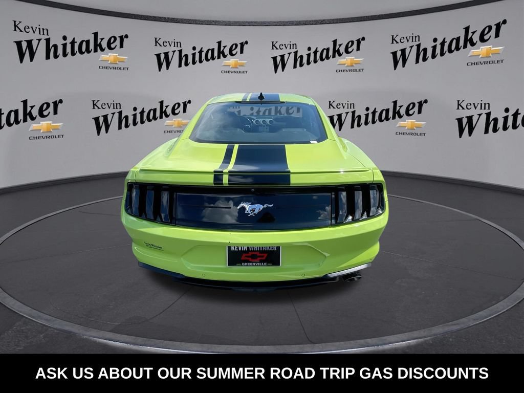 Used 2020 Ford Mustang Premium RWD image 8