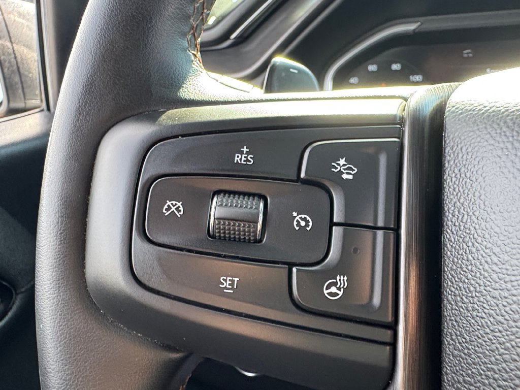 Used 2024 GMC Sierra 1500 AT4 w/ Technology Package AWD/4WD image 16