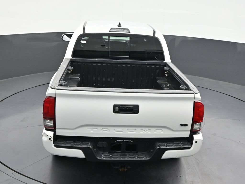 Used 2022 Toyota Tacoma SR5 RWD image 18