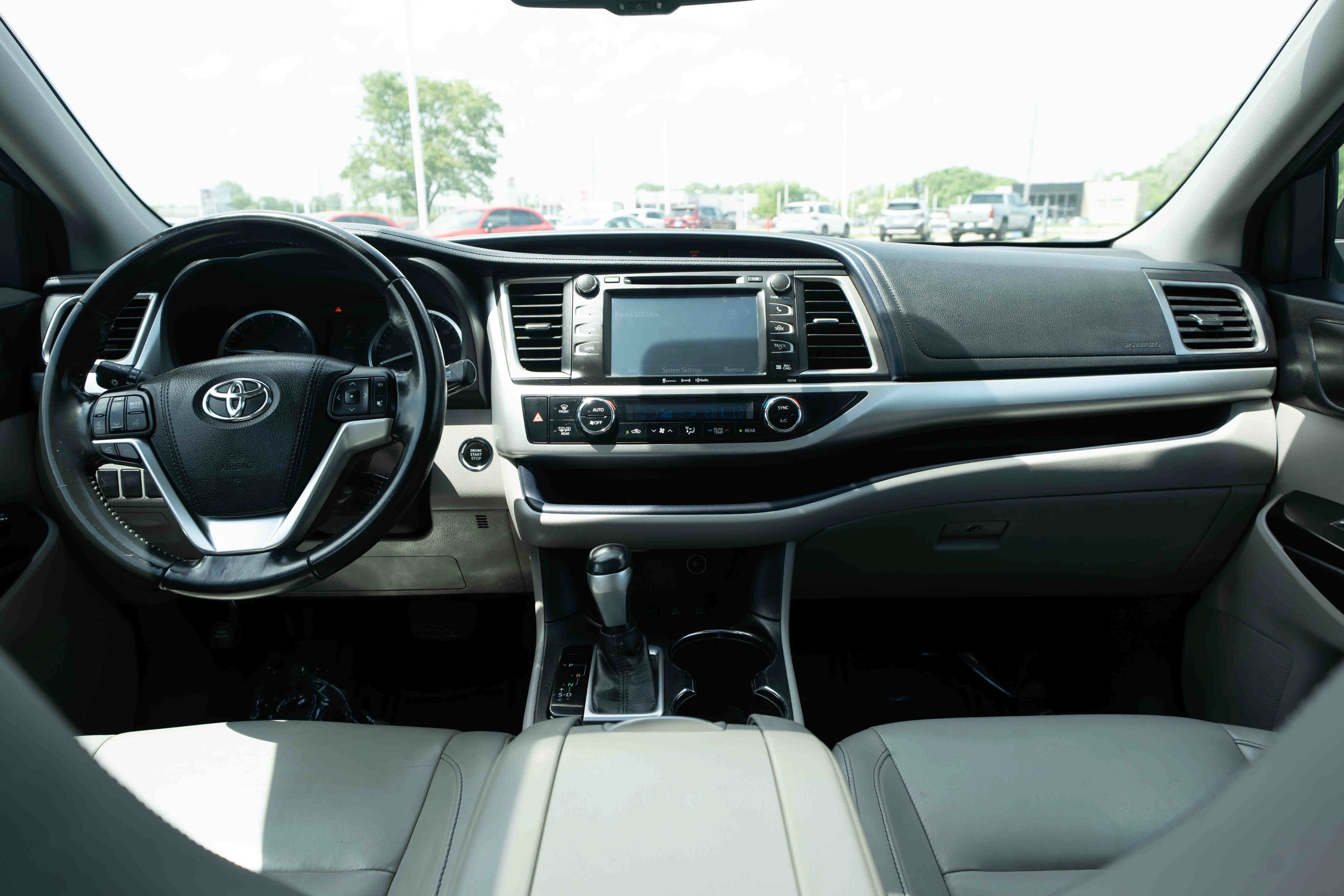 Used 2016 Toyota Highlander XLE AWD/4WD image 20