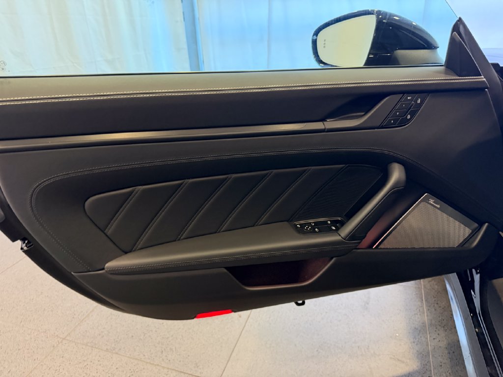 Certified 2025 Porsche 911 Carrera 4 GTS AWD/4WD image 15