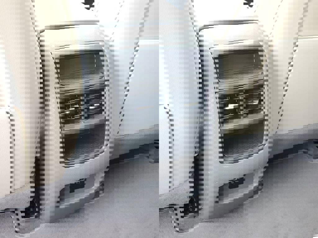 Certified 2023 Cadillac XT5 Premium Luxury AWD/4WD image 17