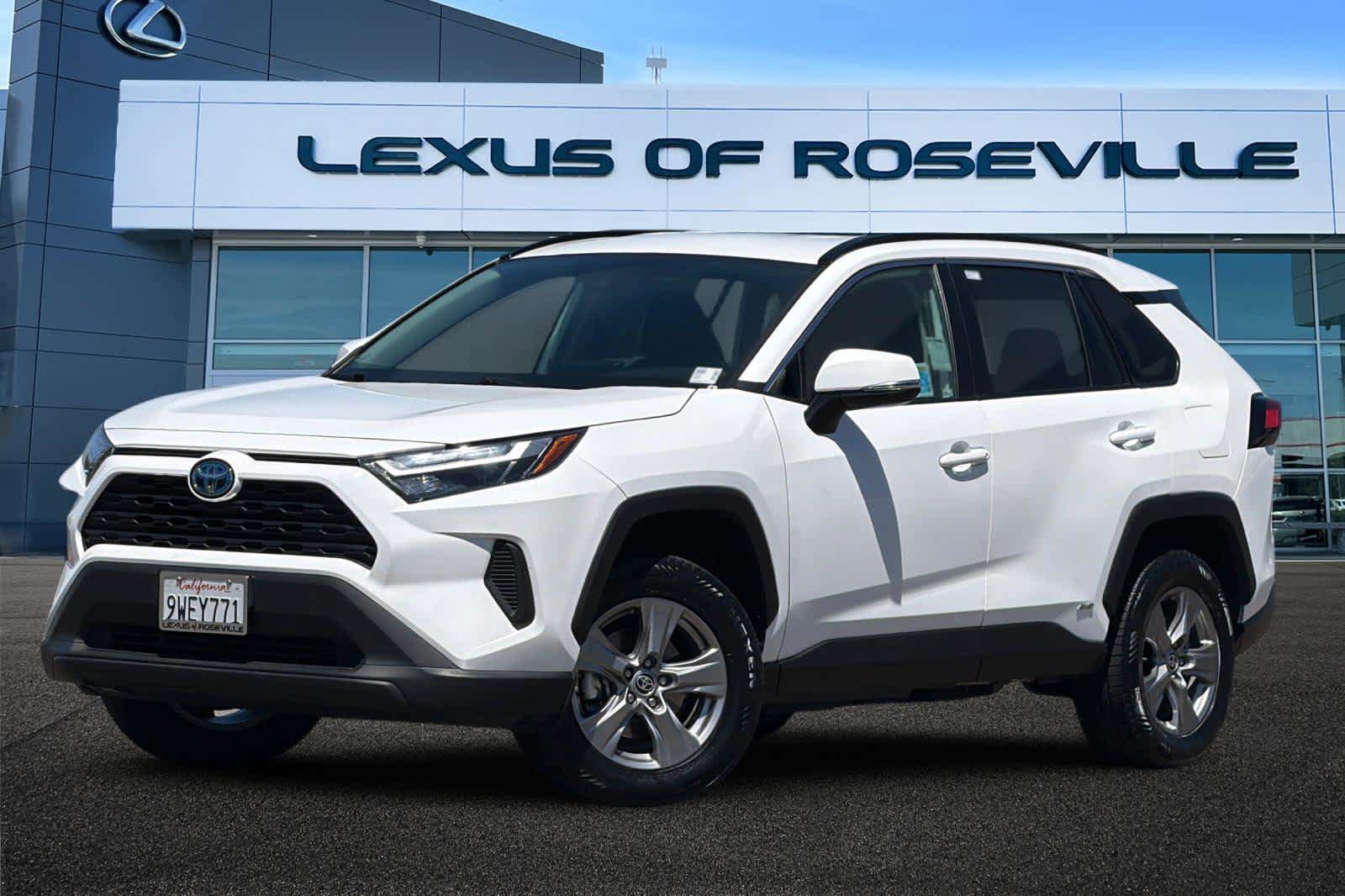 Used 2024 Toyota RAV4 XLE AWD/4WD video 1
